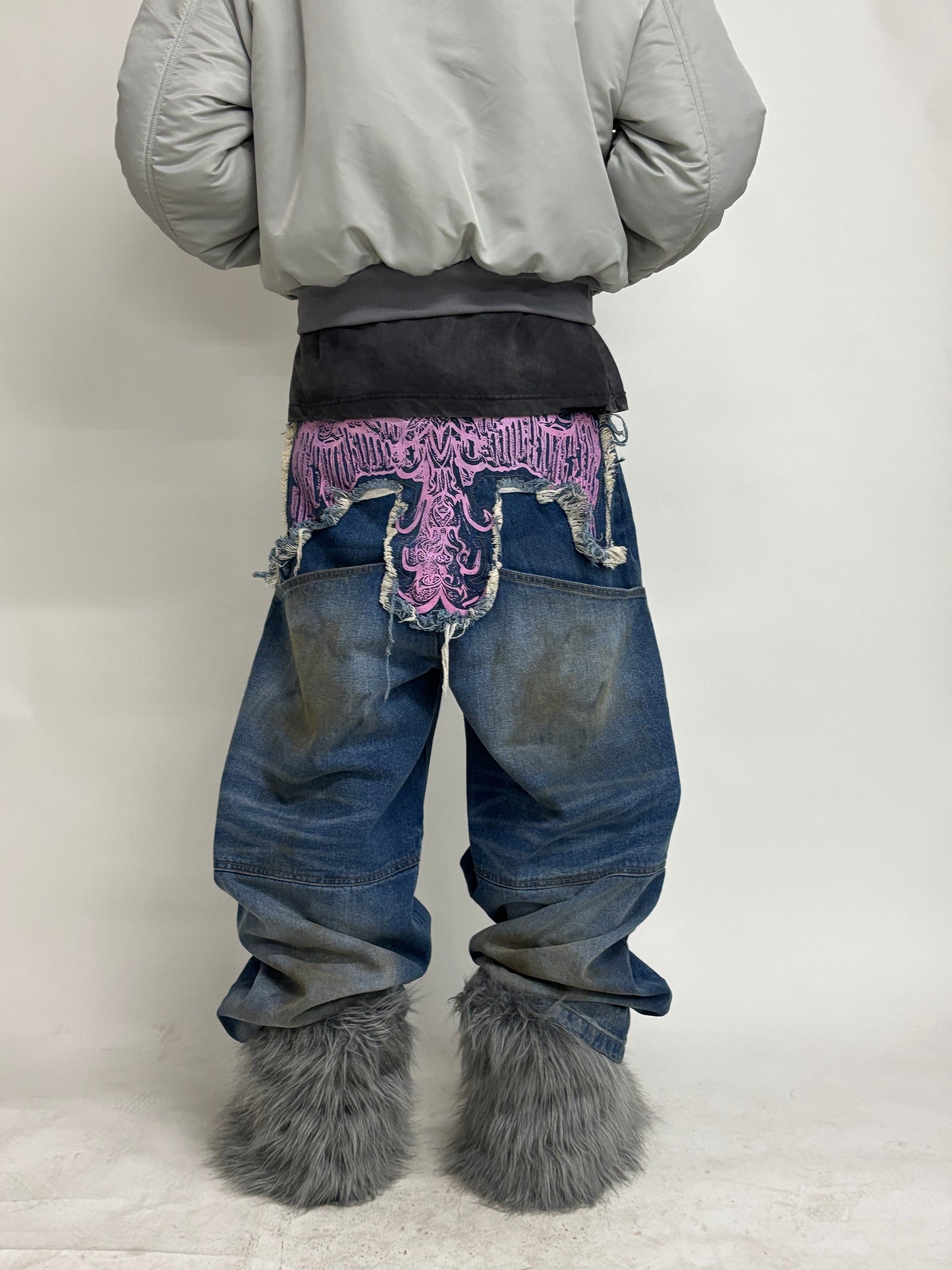 CROSS LOGO PATCHED LOW CROTCH JEANS - DIRTY LIGHT BLUE