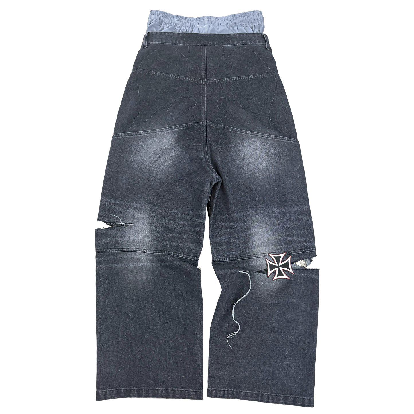 BAGGY SKATER JEANS WITH EMBROIDERED PATCHES