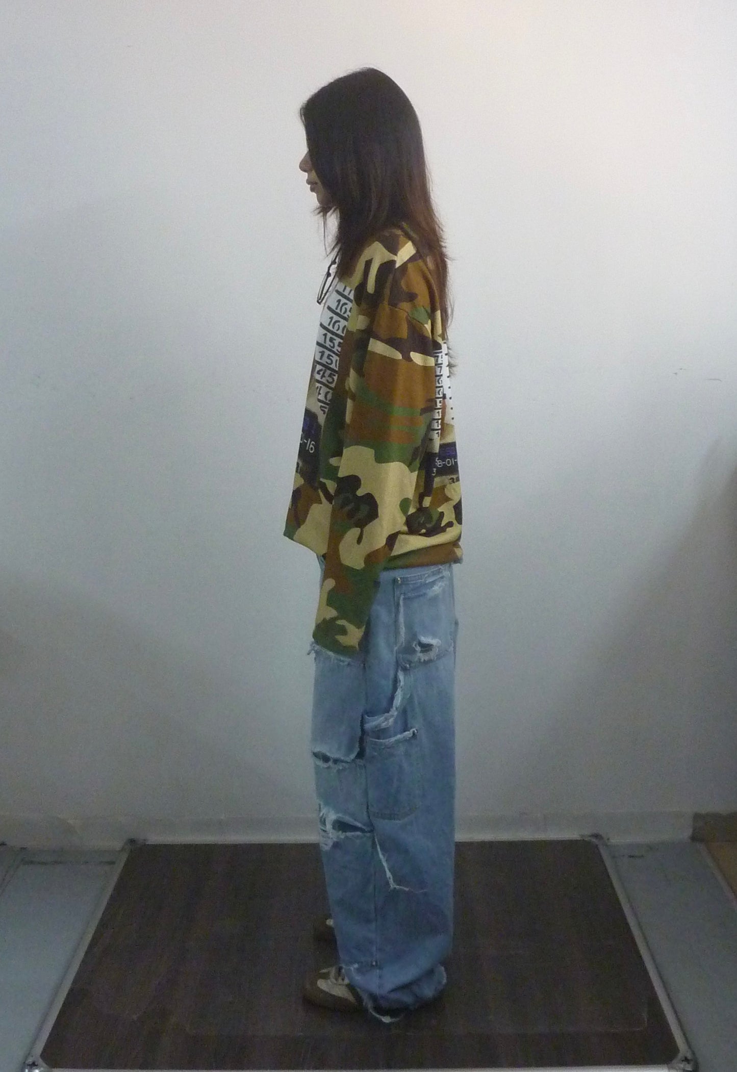 Distressed carpenter jeans (SHIPS IN 2-3 WEEKS)