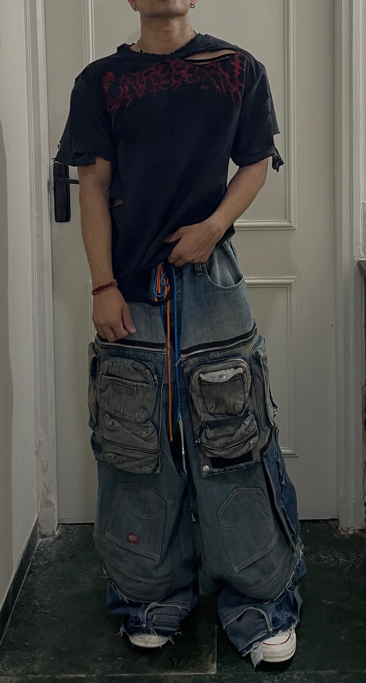 Reconstructed super baggy jeans with detachable cargo pockets