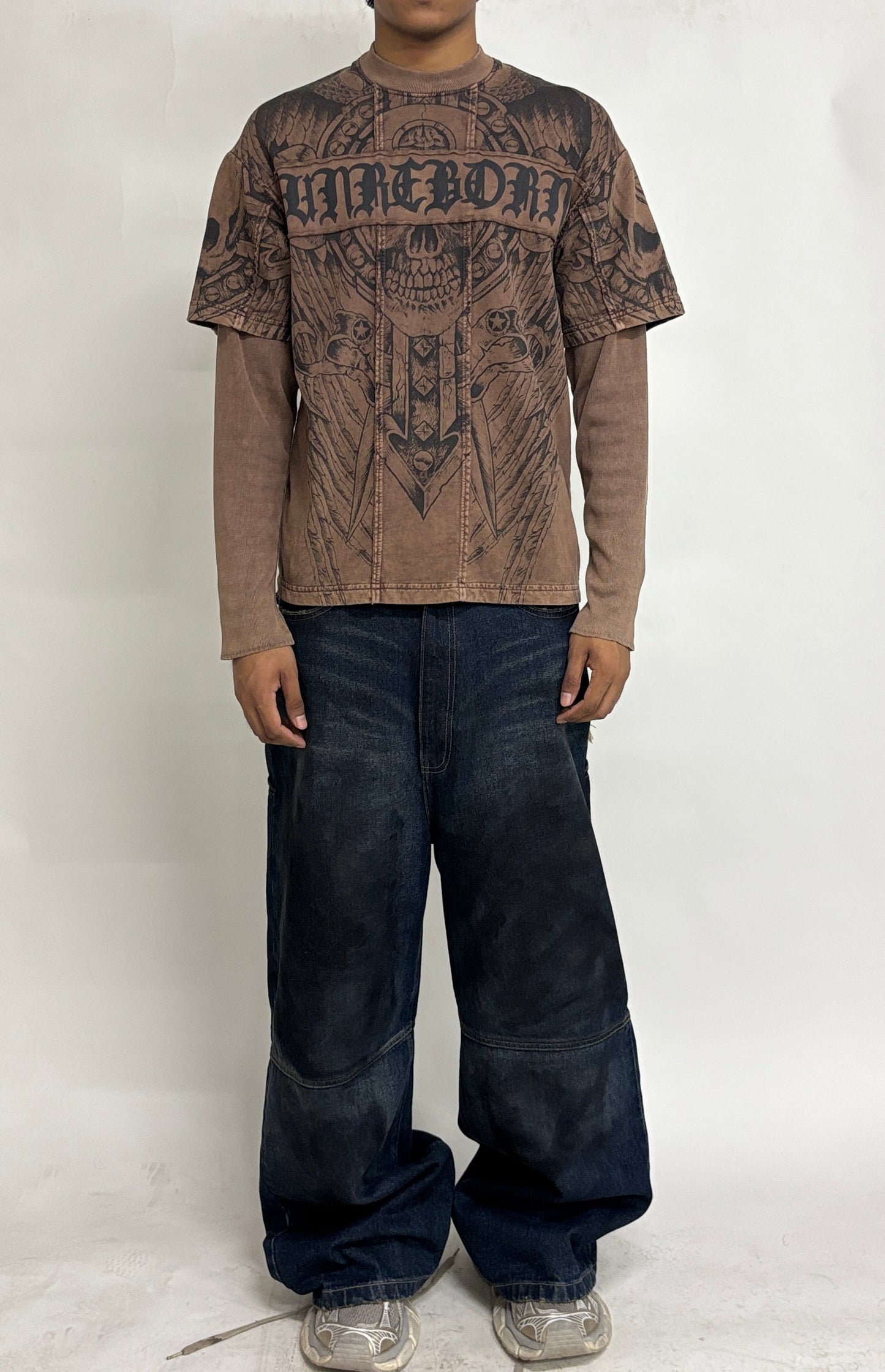 CROSS LOGO PATCHED T-SHIRT - BROWN