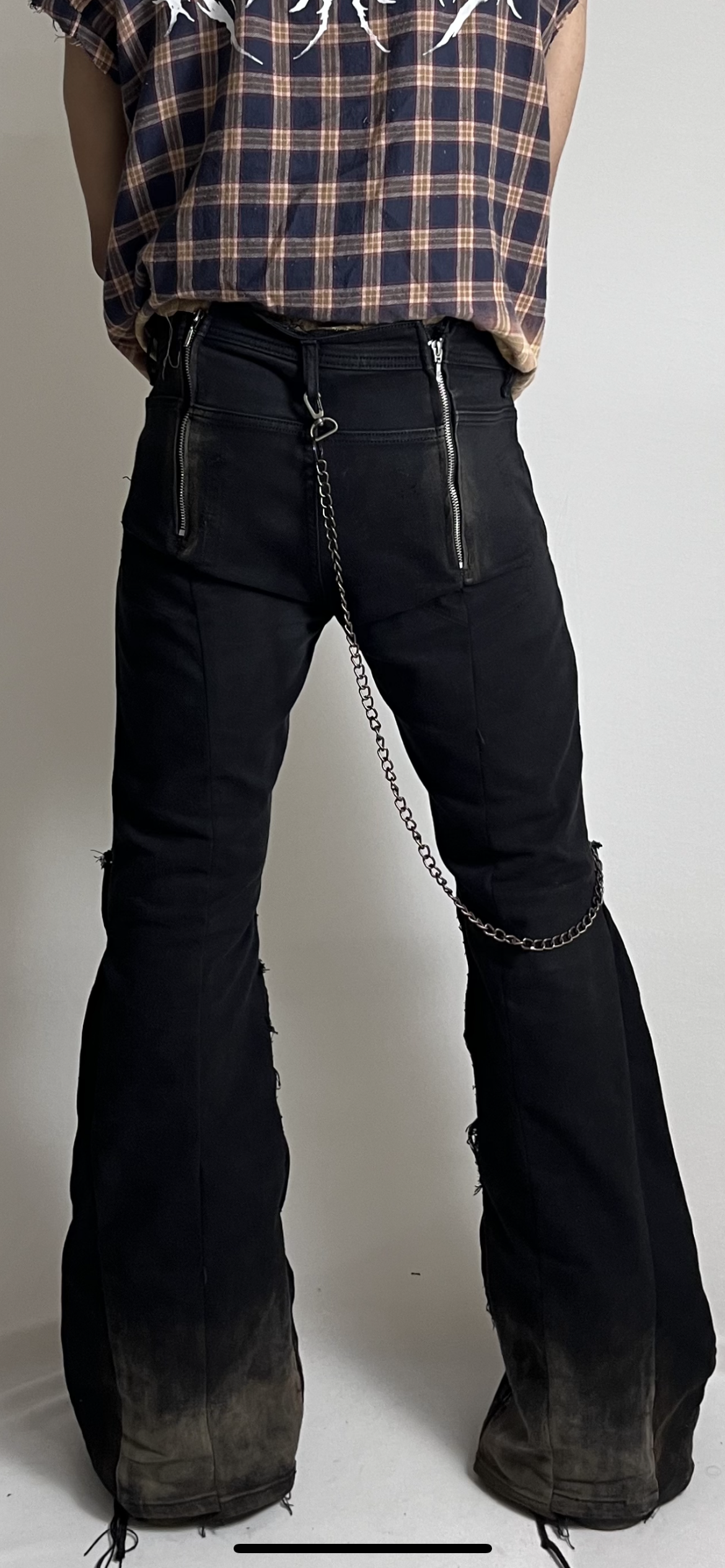 Super Flared Reconstructed Distressed Jeans